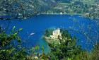 Vue du chateau et du lac d'Annecy